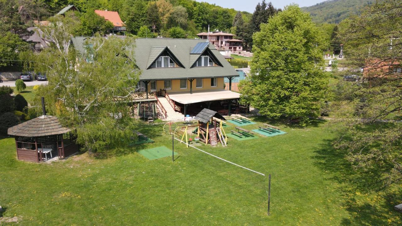 Penzión Prameň Vinné Exterior foto